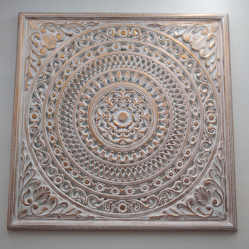 Mandala NEIVA esquinas apliques cuadrada